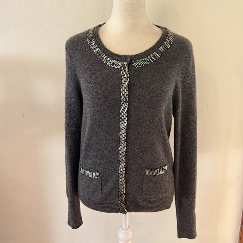 Bloomingdale’s gray cashmere beaded long sleeve cardigan Size M - Picture 2 of 10
